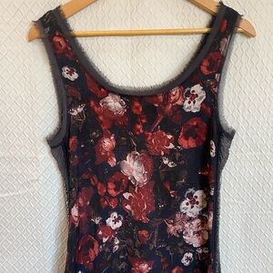 Miss Me Floral Sleeveless Top. Chain Detailing. Red/Black. Small. Fringe seams.